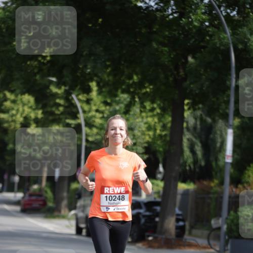 15.06.2025 - REWE Women's Run Jannik Wohlers http://msf.ph/oto/7936491 15.06.2025 08:42:43 Laufen 10248 meine-sportfotos.de
