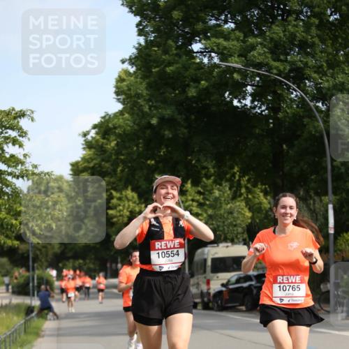 15.06.2025 - REWE Women's Run Jannik Wohlers http://msf.ph/oto/7936495 15.06.2025 09:54:19 Laufen 10554, 10765 meine-sportfotos.de