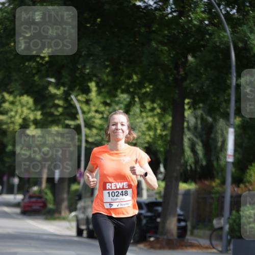 15.06.2025 - REWE Women's Run Jannik Wohlers http://msf.ph/oto/7936497 15.06.2025 08:42:43 Laufen 10248 meine-sportfotos.de