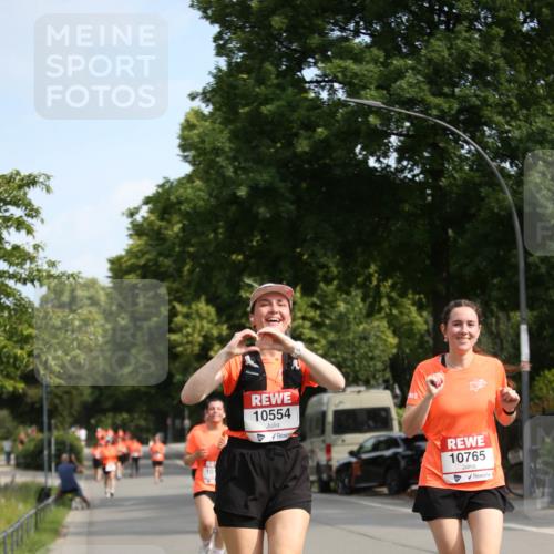 15.06.2025 - REWE Women's Run Jannik Wohlers http://msf.ph/oto/7936499 15.06.2025 09:54:19 Laufen 10554, 10765 meine-sportfotos.de