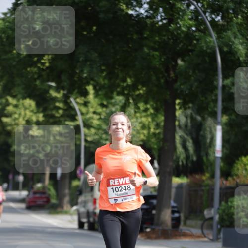15.06.2025 - REWE Women's Run Jannik Wohlers http://msf.ph/oto/7936502 15.06.2025 08:42:43 Laufen 10248 meine-sportfotos.de