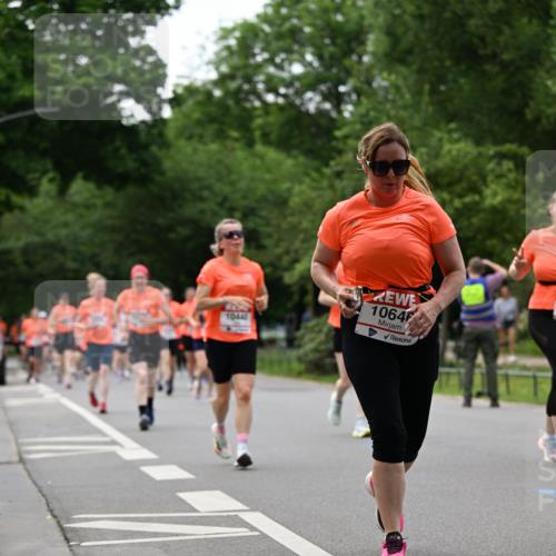 15.06.2025 - REWE Women's Run Dr. Thomas Lammeyer http://msf.ph/oto/7936546 15.06.2025 09:19:28 Laufen 1044, 1064 meine-sportfotos.de