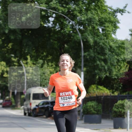 15.06.2025 - REWE Women's Run Jannik Wohlers http://msf.ph/oto/7936549 15.06.2025 08:42:44 Laufen 10248 meine-sportfotos.de