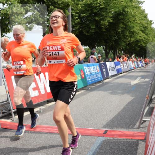 15.06.2025 - REWE Women's Run Strokosch-Dieckow http://msf.ph/oto/7936591 15.06.2025 11:09:45 Ziel 5010, 5094, 5141, 5173, 5193, 5211, 5493, 5494, 5605 meine-sportfotos.de
