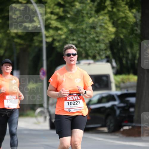 15.06.2025 - REWE Women's Run Jannik Wohlers http://msf.ph/oto/7936636 15.06.2025 09:54:40 Laufen 10415, 10227 meine-sportfotos.de