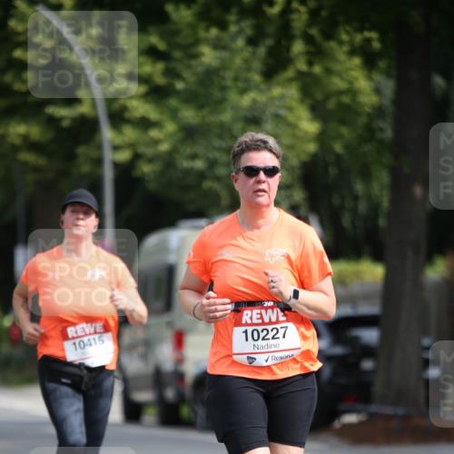 15.06.2025 - REWE Women's Run Jannik Wohlers http://msf.ph/oto/7936684 15.06.2025 09:54:41 Laufen 10415, 3, 10227 meine-sportfotos.de