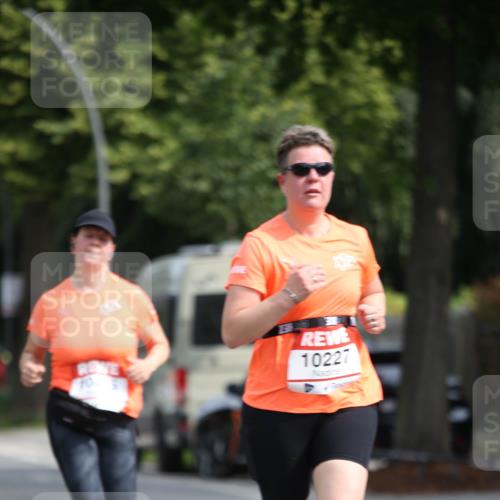 15.06.2025 - REWE Women's Run Jannik Wohlers http://msf.ph/oto/7936698 15.06.2025 09:54:41 Laufen 10227 meine-sportfotos.de