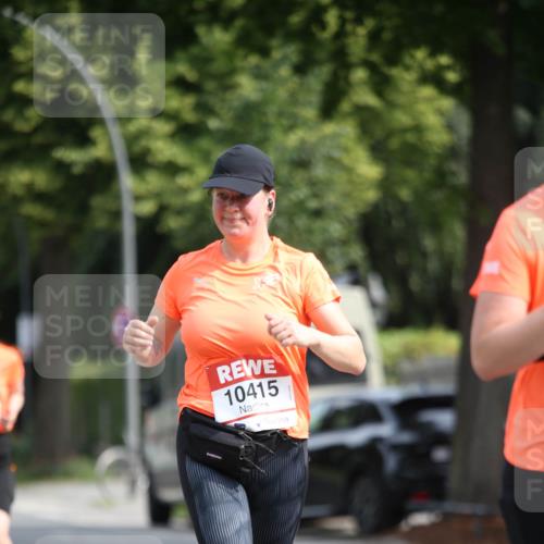 15.06.2025 - REWE Women's Run Jannik Wohlers http://msf.ph/oto/7936743 15.06.2025 09:54:42 Laufen 10415 meine-sportfotos.de