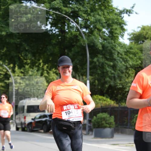 15.06.2025 - REWE Women's Run Jannik Wohlers http://msf.ph/oto/7936773 15.06.2025 09:54:44 Laufen 10415 meine-sportfotos.de