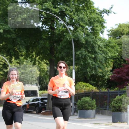 15.06.2025 - REWE Women's Run Jannik Wohlers http://msf.ph/oto/7936799 15.06.2025 09:54:47 Laufen 10793, 10690 meine-sportfotos.de