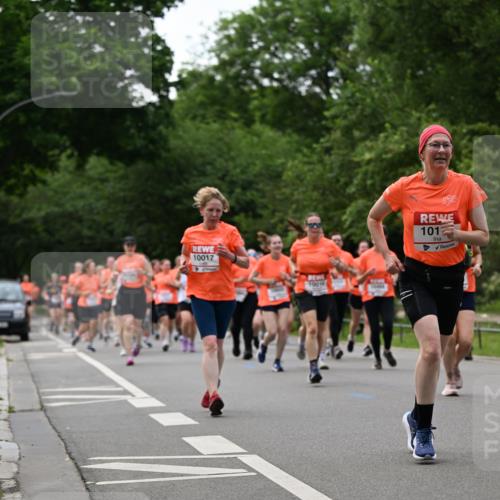 15.06.2025 - REWE Women's Run Dr. Thomas Lammeyer http://msf.ph/oto/7936803 15.06.2025 09:19:32 Laufen 10017, 1012 meine-sportfotos.de