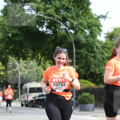 15.06.2025 - REWE Women's Run Jannik Wohlers http://msf.ph/oto/7936825 15.06.2025 09:54:49 Laufen 10793 meine-sportfotos.de