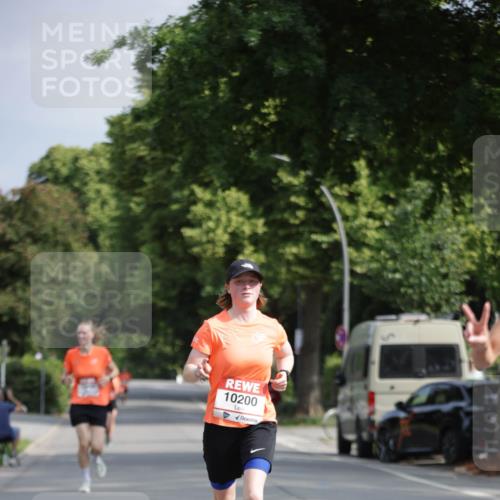 15.06.2025 - REWE Women's Run Jannik Wohlers http://msf.ph/oto/7936857 15.06.2025 08:42:55 Laufen 10200 meine-sportfotos.de