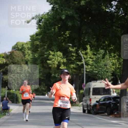 15.06.2025 - REWE Women's Run Jannik Wohlers http://msf.ph/oto/7936871 15.06.2025 08:42:56 Laufen 10200 meine-sportfotos.de