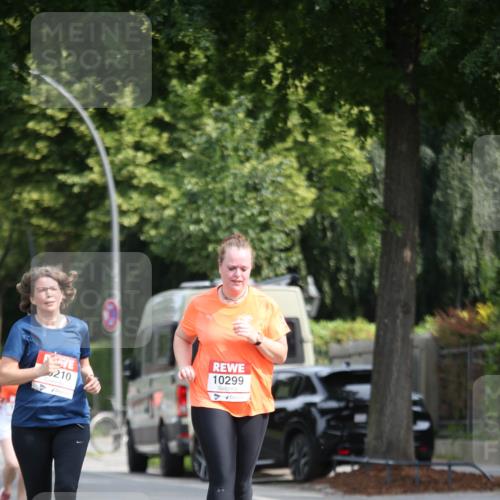 15.06.2025 - REWE Women's Run Jannik Wohlers http://msf.ph/oto/7936893 15.06.2025 09:54:53 Laufen 210, 10299 meine-sportfotos.de