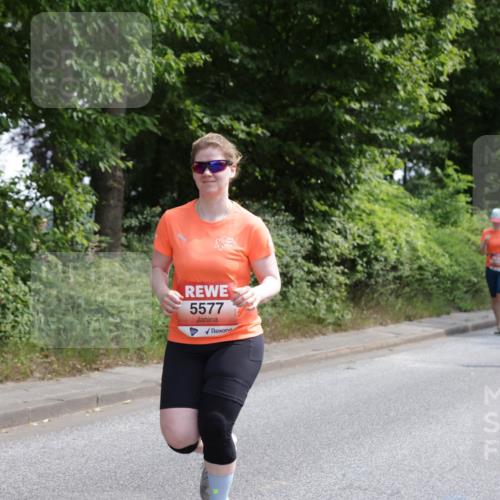 15.06.2025 - REWE Women's Run Jannik Wohlers http://msf.ph/oto/7936989 15.06.2025 10:13:43 Laufen 5577 meine-sportfotos.de