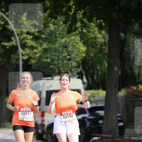 15.06.2025 - REWE Women's Run Jannik Wohlers http://msf.ph/oto/7936996 15.06.2025 09:54:58 Laufen 10741, 10195 meine-sportfotos.de