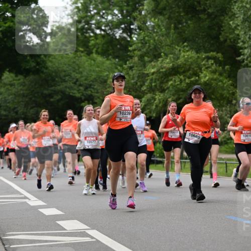 15.06.2025 - REWE Women's Run Dr. Thomas Lammeyer http://msf.ph/oto/7937002 15.06.2025 09:19:37 Laufen 10577, 10239, 10685 meine-sportfotos.de