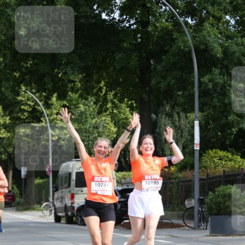 15.06.2025 - REWE Women's Run Jannik Wohlers http://msf.ph/oto/7937118 15.06.2025 09:54:59 Laufen 10741, 10195 meine-sportfotos.de