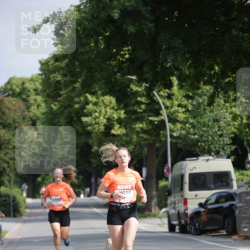 15.06.2025 - REWE Women's Run Jannik Wohlers http://msf.ph/oto/7937156 15.06.2025 08:43:04 Laufen 10177, 4217 meine-sportfotos.de