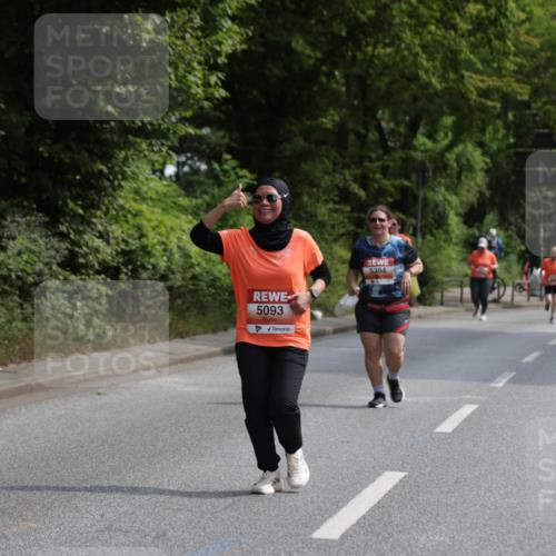 15.06.2025 - REWE Women's Run Jannik Wohlers http://msf.ph/oto/7937183 15.06.2025 10:13:55 Laufen 5093, 5384 meine-sportfotos.de