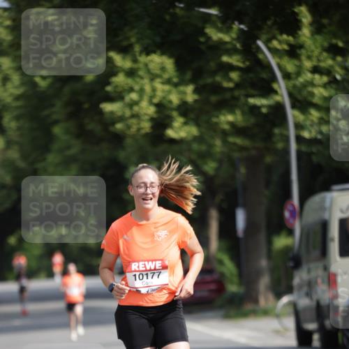 15.06.2025 - REWE Women's Run Jannik Wohlers http://msf.ph/oto/7937201 15.06.2025 08:43:06 Laufen 10177 meine-sportfotos.de