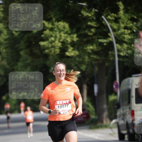 15.06.2025 - REWE Women's Run Jannik Wohlers http://msf.ph/oto/7937206 15.06.2025 08:43:06 Laufen 10177 meine-sportfotos.de