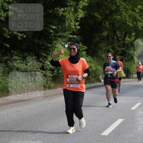 15.06.2025 - REWE Women's Run Jannik Wohlers http://msf.ph/oto/7937247 15.06.2025 10:13:56 Laufen 5093, 5384 meine-sportfotos.de