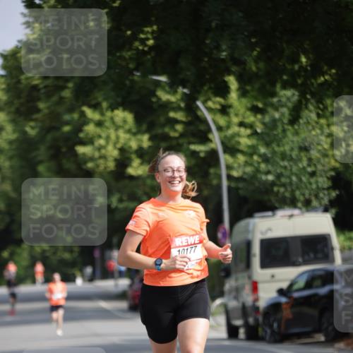 15.06.2025 - REWE Women's Run Jannik Wohlers http://msf.ph/oto/7937254 15.06.2025 08:43:07 Laufen 10177 meine-sportfotos.de