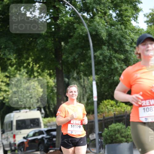15.06.2025 - REWE Women's Run Jannik Wohlers http://msf.ph/oto/7937275 15.06.2025 09:55:11 Laufen 10329 meine-sportfotos.de