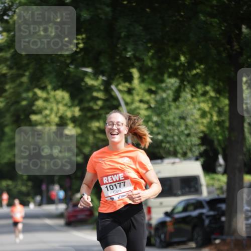 15.06.2025 - REWE Women's Run Jannik Wohlers http://msf.ph/oto/7937294 15.06.2025 08:43:07 Laufen 10177 meine-sportfotos.de