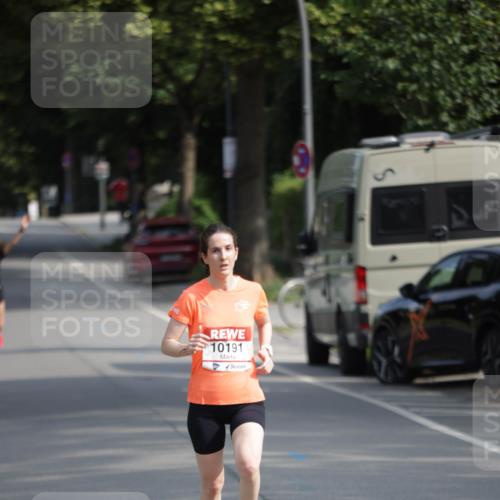 15.06.2025 - REWE Women's Run Jannik Wohlers http://msf.ph/oto/7937392 15.06.2025 08:43:18 Laufen 10191 meine-sportfotos.de