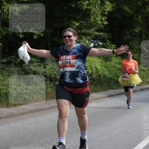 15.06.2025 - REWE Women's Run Jannik Wohlers http://msf.ph/oto/7937404 15.06.2025 10:13:58 Laufen 5384, 3026 meine-sportfotos.de
