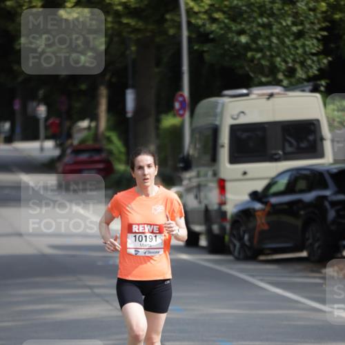 15.06.2025 - REWE Women's Run Jannik Wohlers http://msf.ph/oto/7937412 15.06.2025 08:43:18 Laufen 10191 meine-sportfotos.de