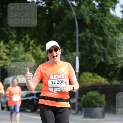 15.06.2025 - REWE Women's Run Jannik Wohlers http://msf.ph/oto/7937433 15.06.2025 09:55:21 Laufen 10206 meine-sportfotos.de