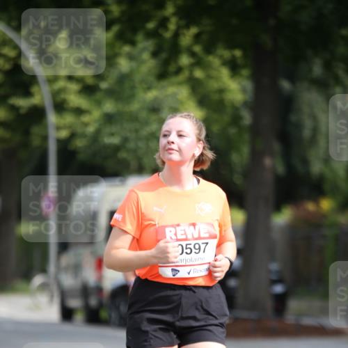 15.06.2025 - REWE Women's Run Jannik Wohlers http://msf.ph/oto/7937515 15.06.2025 09:55:23 Laufen 0597 meine-sportfotos.de