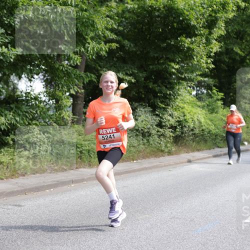 15.06.2025 - REWE Women's Run Jannik Wohlers http://msf.ph/oto/7937546 15.06.2025 10:14:05 Laufen 5241 meine-sportfotos.de
