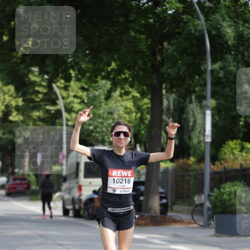 15.06.2025 - REWE Women's Run Jannik Wohlers http://msf.ph/oto/7937584 15.06.2025 08:43:29 Laufen 10216 meine-sportfotos.de