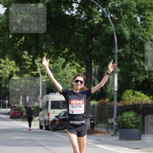 15.06.2025 - REWE Women's Run Jannik Wohlers http://msf.ph/oto/7937605 15.06.2025 08:43:29 Laufen 10216, 4 meine-sportfotos.de