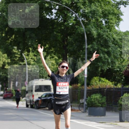 15.06.2025 - REWE Women's Run Jannik Wohlers http://msf.ph/oto/7937626 15.06.2025 08:43:29 Laufen 10216 meine-sportfotos.de