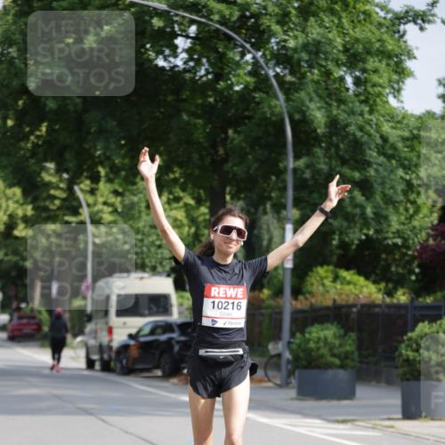 15.06.2025 - REWE Women's Run Jannik Wohlers http://msf.ph/oto/7937635 15.06.2025 08:43:30 Laufen 10216 meine-sportfotos.de