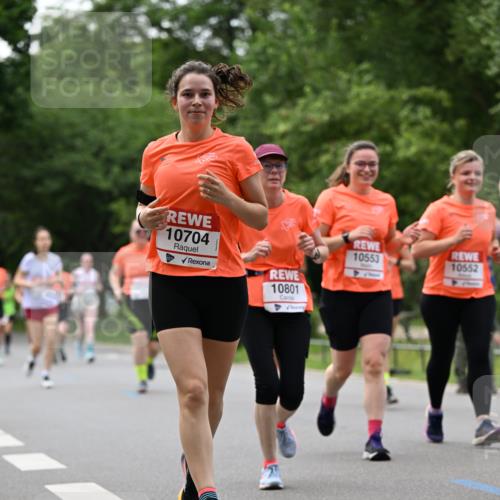 15.06.2025 - REWE Women's Run Dr. Thomas Lammeyer http://msf.ph/oto/7937638 15.06.2025 09:19:49 Laufen 10704, 10553, 10552, 10801 meine-sportfotos.de