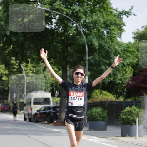 15.06.2025 - REWE Women's Run Jannik Wohlers http://msf.ph/oto/7937658 15.06.2025 08:43:30 Laufen 10216 meine-sportfotos.de