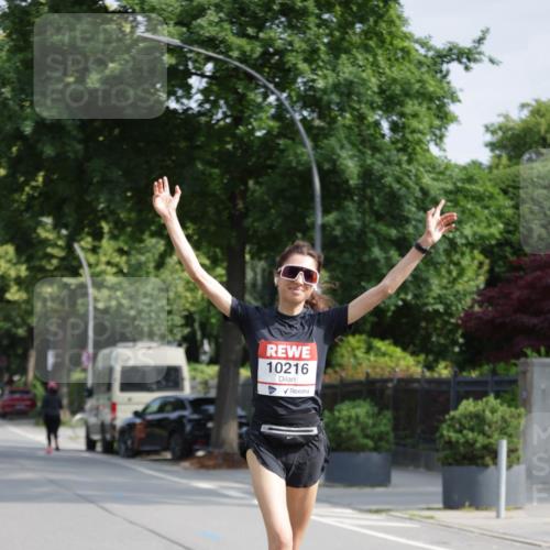 15.06.2025 - REWE Women's Run Jannik Wohlers http://msf.ph/oto/7937664 15.06.2025 08:43:30 Laufen 10216 meine-sportfotos.de