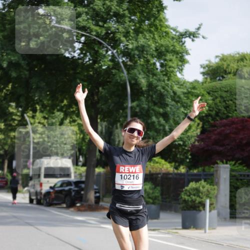 15.06.2025 - REWE Women's Run Jannik Wohlers http://msf.ph/oto/7937676 15.06.2025 08:43:30 Laufen 10216 meine-sportfotos.de