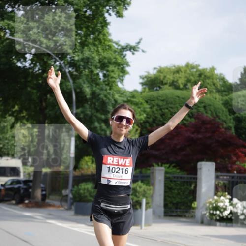 15.06.2025 - REWE Women's Run Jannik Wohlers http://msf.ph/oto/7937704 15.06.2025 08:43:30 Laufen 10216 meine-sportfotos.de