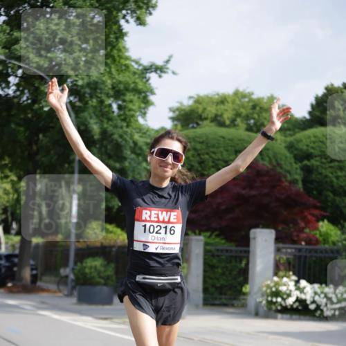 15.06.2025 - REWE Women's Run Jannik Wohlers http://msf.ph/oto/7937715 15.06.2025 08:43:30 Laufen 10216 meine-sportfotos.de