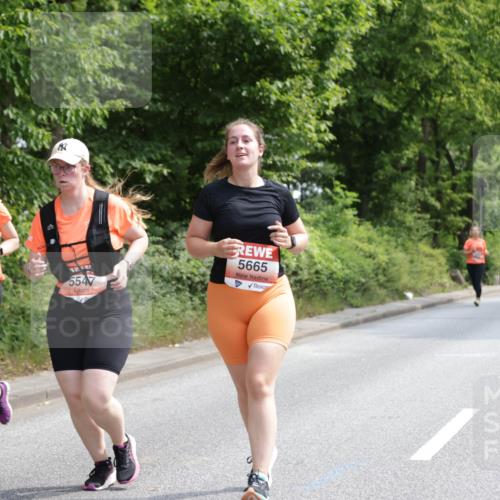 15.06.2025 - REWE Women's Run Jannik Wohlers http://msf.ph/oto/7937784 15.06.2025 10:14:13 Laufen 5141, 5547, 5665 meine-sportfotos.de
