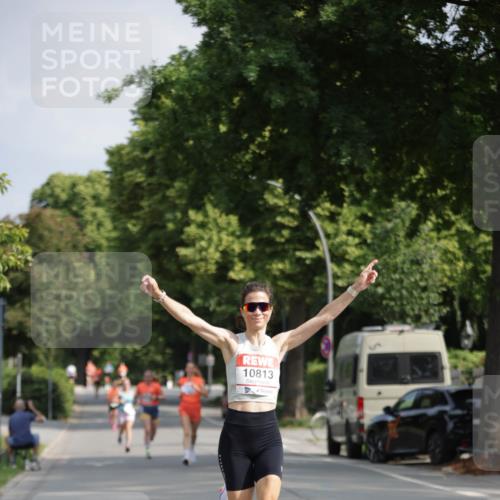 15.06.2025 - REWE Women's Run Jannik Wohlers http://msf.ph/oto/7937836 15.06.2025 08:43:39 Laufen 10813 meine-sportfotos.de