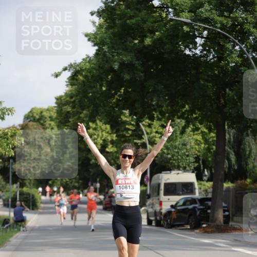 15.06.2025 - REWE Women's Run Jannik Wohlers http://msf.ph/oto/7937864 15.06.2025 08:43:39 Laufen 10813 meine-sportfotos.de